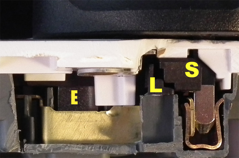 Hager_cutaway_3